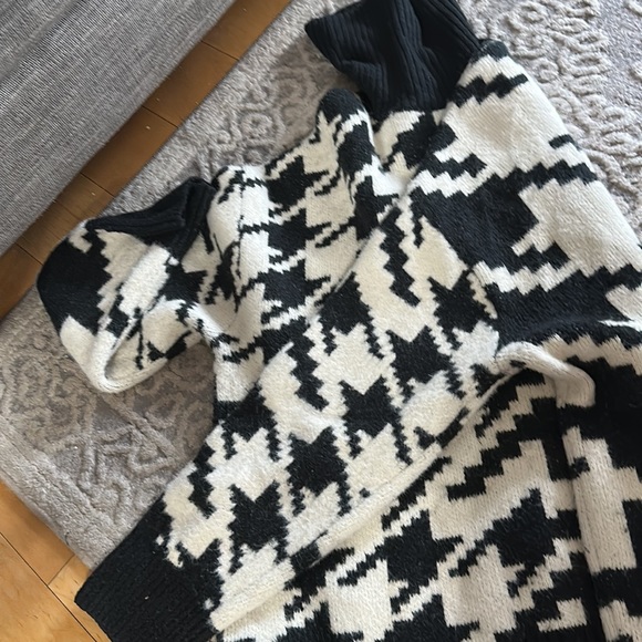 H&M sweater - Picture 7 of 7